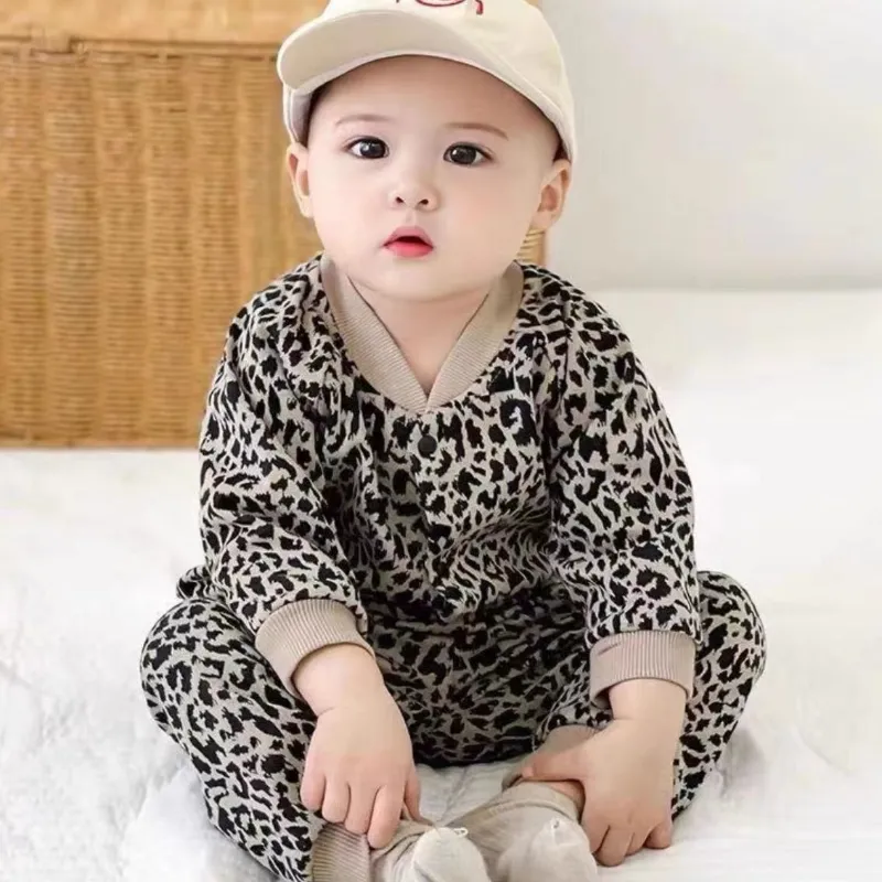 【73-110】セット大人気 売れ筋 ヒョウ柄 合わせやすい 肌触りがよい 男女限らず 子供服 ベビー服 セットアップ