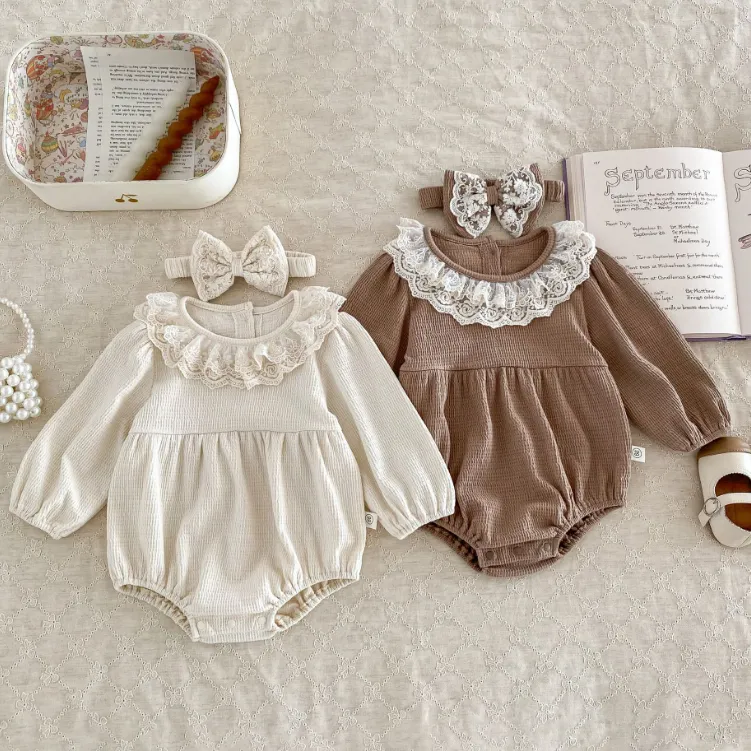 【66-90cm】２色スウィート無地レース長袖女の子ベビーロンパース