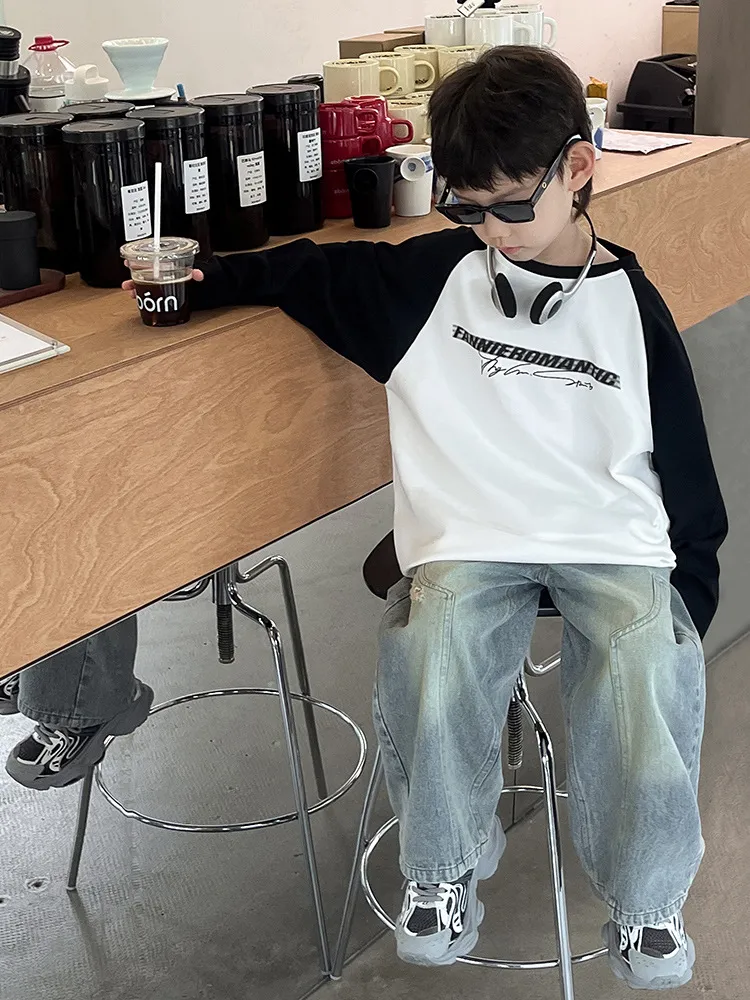 【110-160cm】おすすめ 元気いっぱい 2色選べる 春秋 配色 男の子 アルファベット ゆったり 通気性 長袖 Ｔシャツ