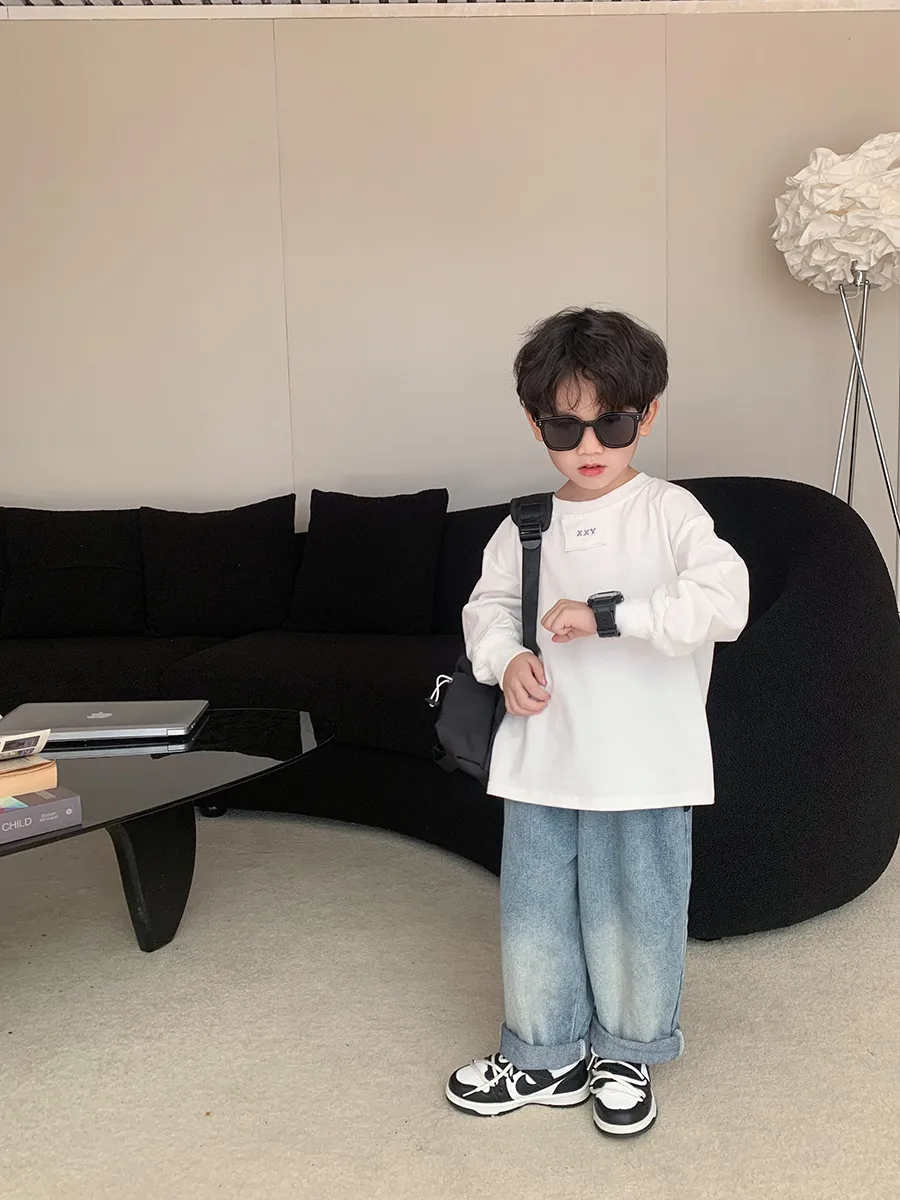 【90-150cm】抜群なデザイン 存在感アップ アルファベット 子供服 男の子 シンプル 長袖Tシャツ