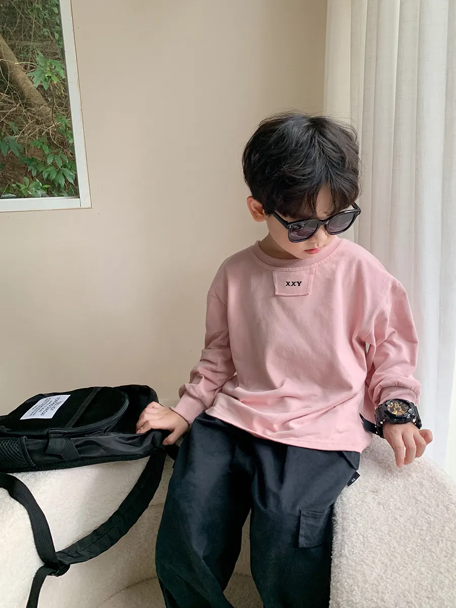 【90-150cm】抜群なデザイン 存在感アップ アルファベット 子供服 男の子 シンプル 長袖Tシャツ