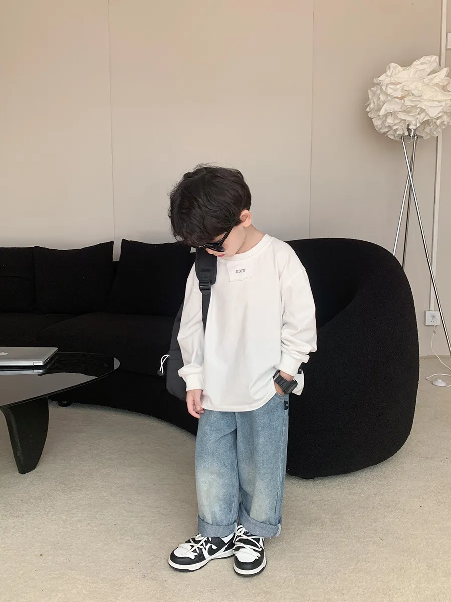 【90-150cm】抜群なデザイン 存在感アップ アルファベット 子供服 男の子 シンプル 長袖Tシャツ