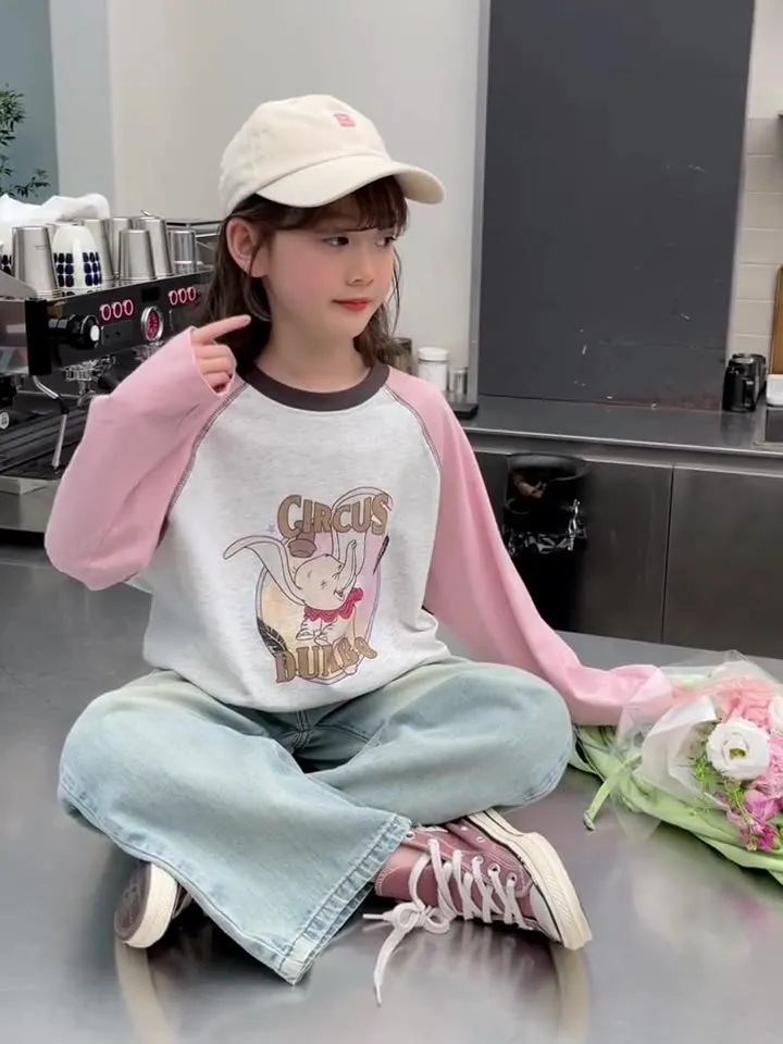 【110-160cm】人気上昇中 着心地良い 合わせやすい カートゥーン 定番 長袖 Tシャツ