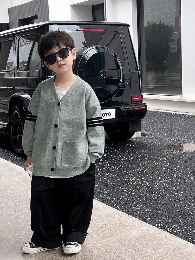 【90-150cm】人気新作 シンプルなデザインのVネック キッズ 男の子 長袖カーディガン