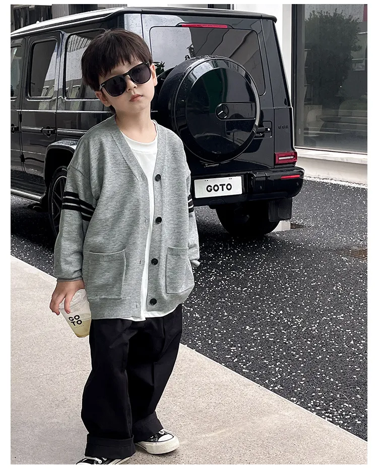 【90-150cm】人気新作 シンプルなデザインのVネック キッズ 男の子 長袖カーディガン