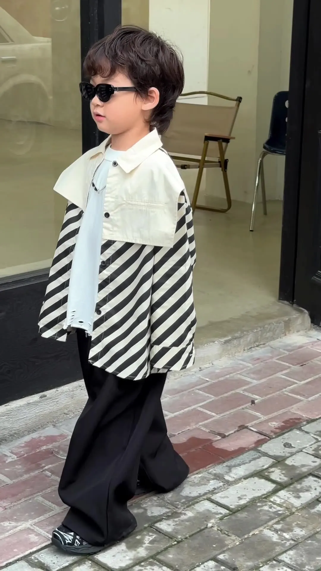 【90-150cm】超カッコイイ 春秋 こども  ストライプ+ホワイト 男の子 長袖 アウター