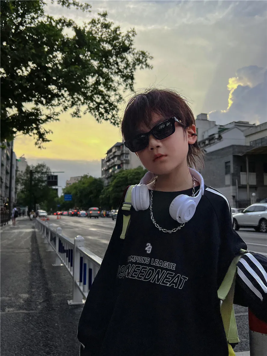 【90-160cm】韓国カジュアルスタイル ファッション 長袖 ゆったり 子供服 男の子 プリント Tシャツ