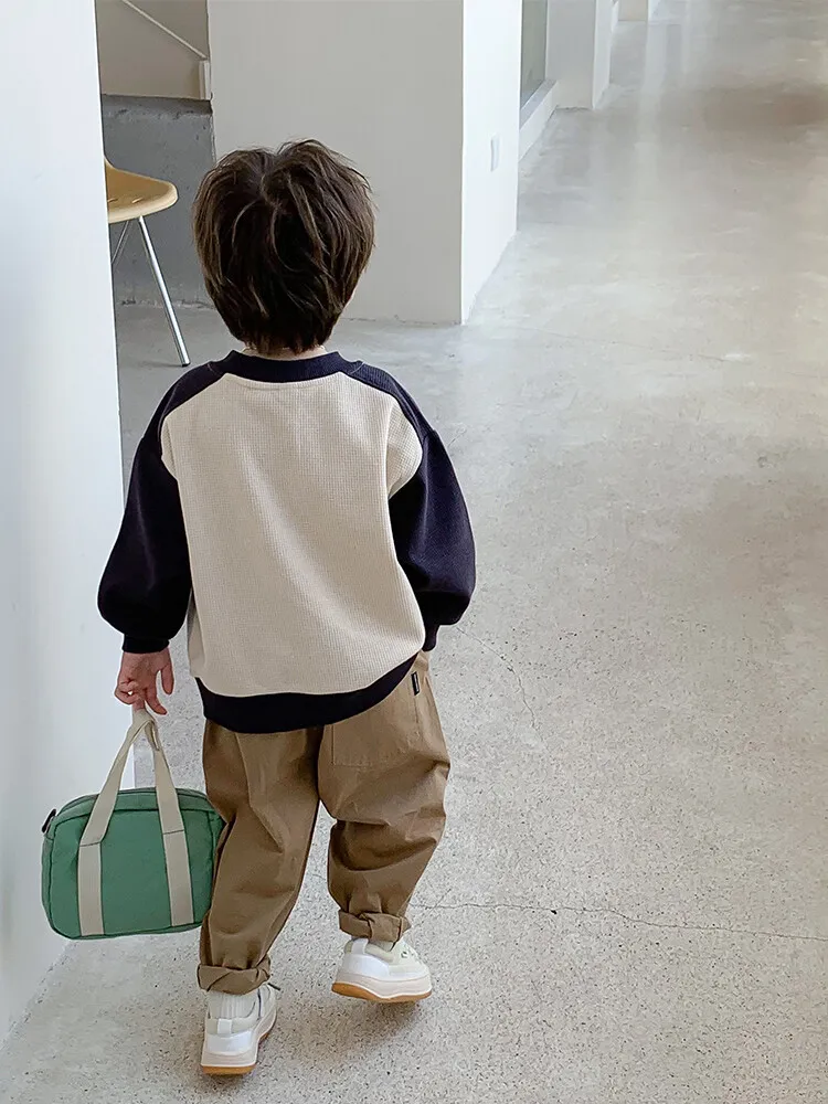 【90-130cm】遊び心満点 ふさふさの毛並みはフリンジ ライオン顔 長袖トレーナー 男の子