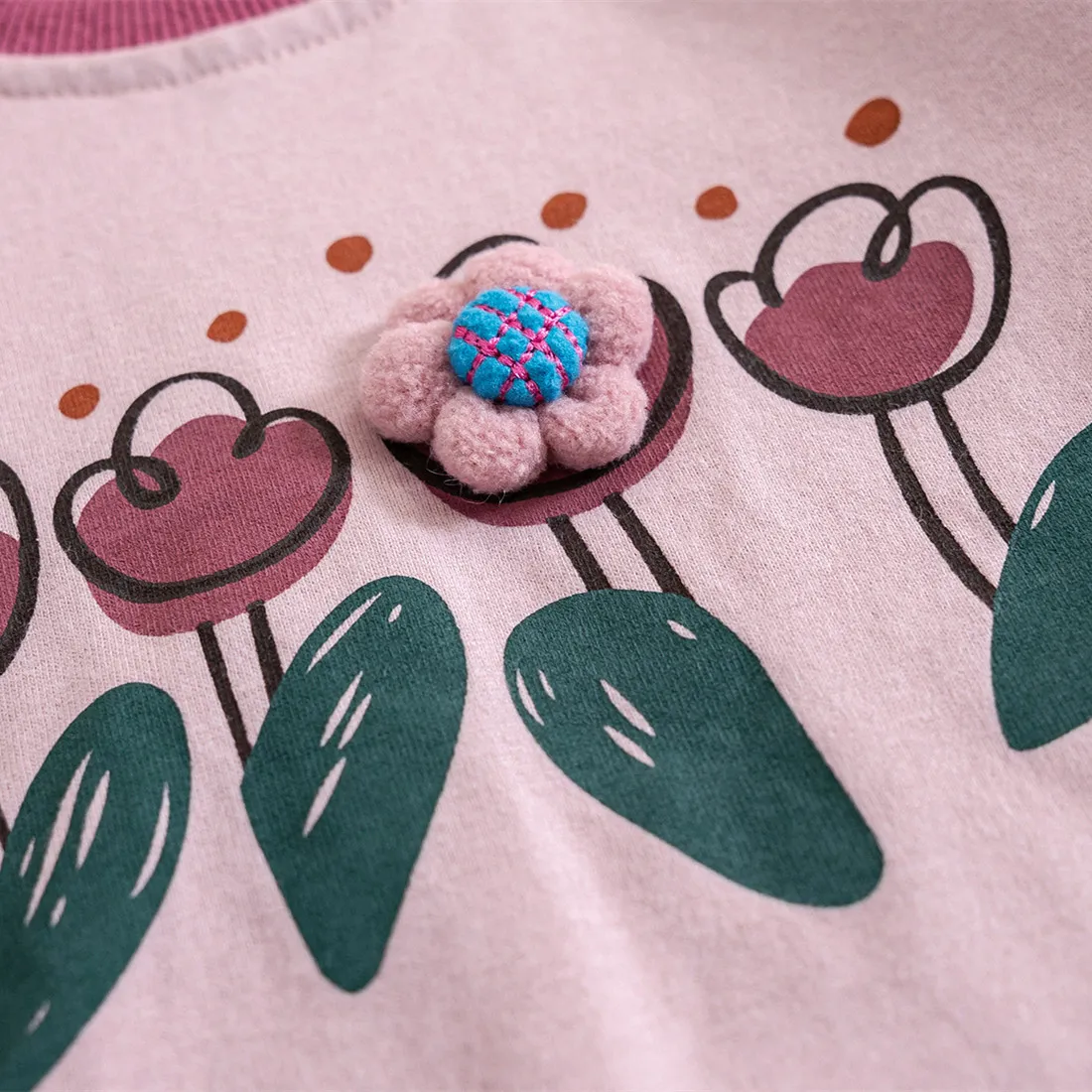 【80-130cm】可愛い花 立体感 長袖 トップス ゆったり 子供服 Tシャツ