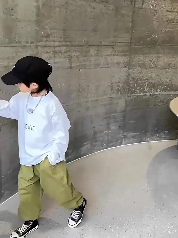 【100-160cm】見逃さないで！シンプル 日常 合わせやすい 定番 男の子 長袖 Ｔシャツ