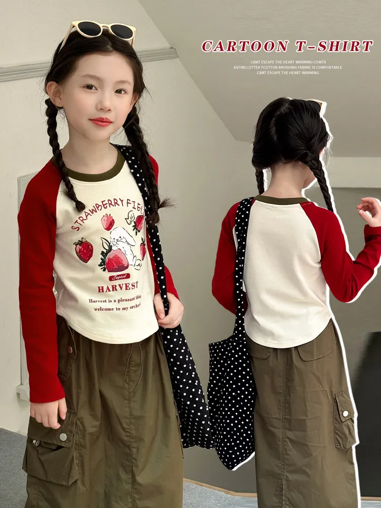 【110-160cm】見逃さないで!新作 カートゥーン ウサギ+いちご柄 可愛い 女の子 長袖 Tシャツ