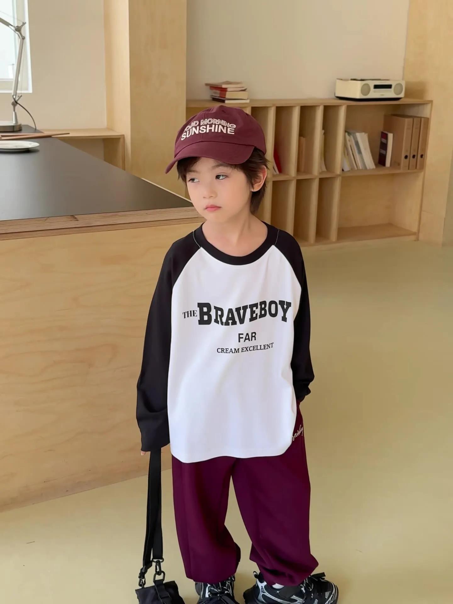 【110-160cm】毎日着たい！カジュアル 合わせやすい 切り替え アルファベット 男の子 長袖 Ｔシャツアルファベット