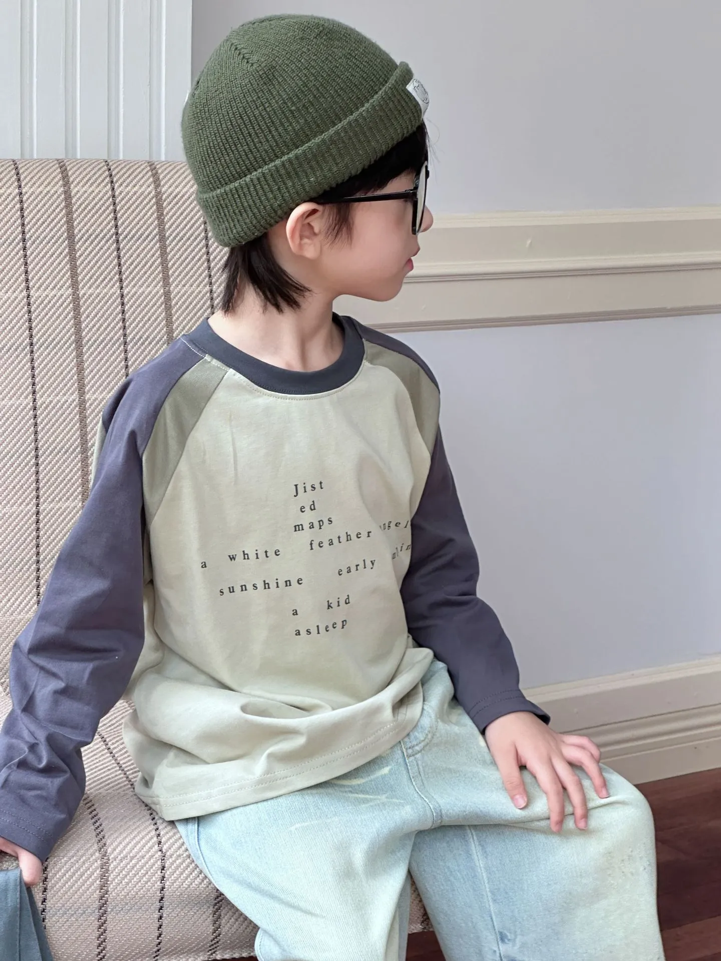 【90-140cm】今季大注目 楽チン カジュアル 合わせやすい アルファベット バイカラー 長袖 Tシャツ