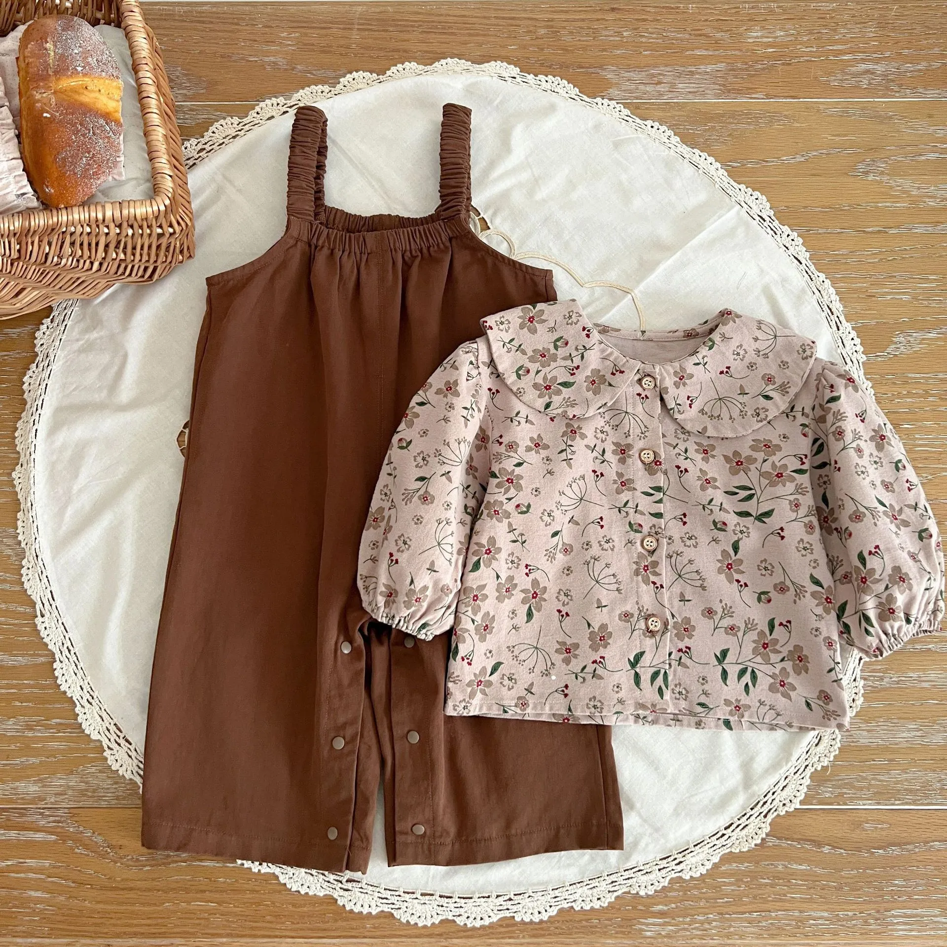 【66-100cm】よく売れる 可愛い 定番 肌に優しい 花柄 シャツ/サロペット