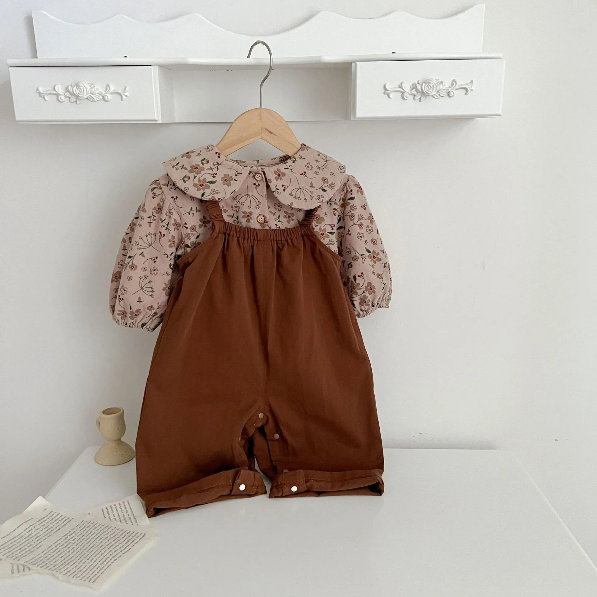 【66-100cm】よく売れる 可愛い 定番 肌に優しい 花柄 シャツ/サロペット