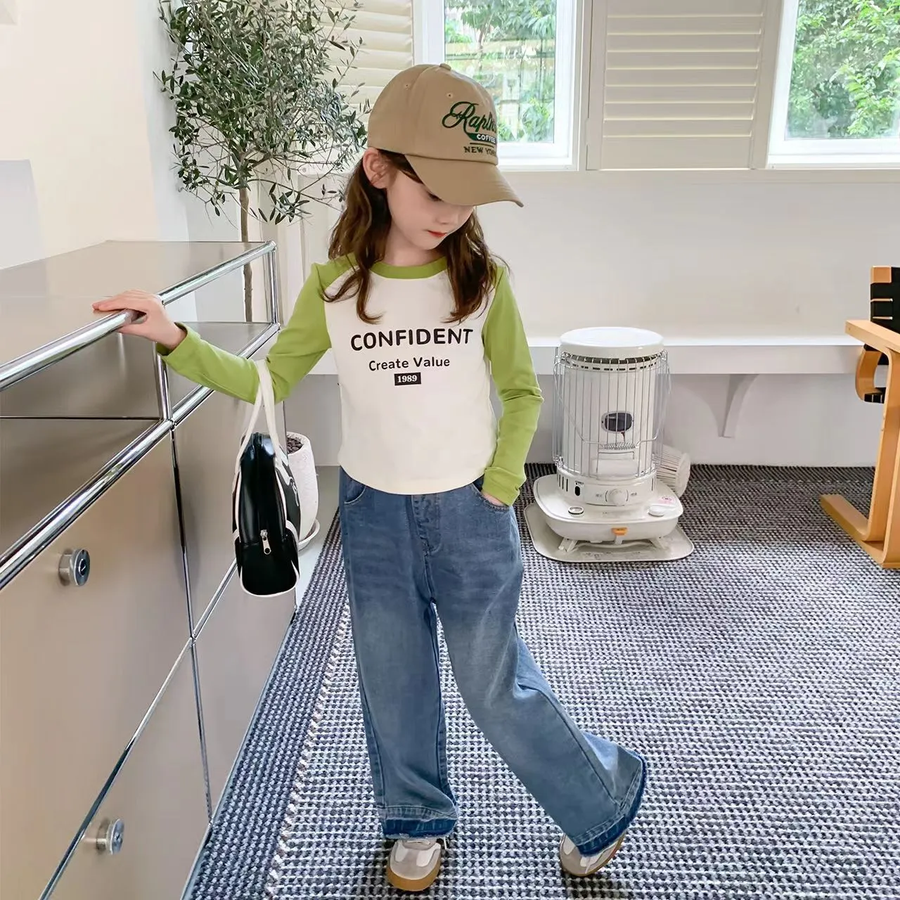 【80-160cm】可愛さがアップ 個性的なオリジナルプリント柄 ロングtシャツ キッズ服 女の子