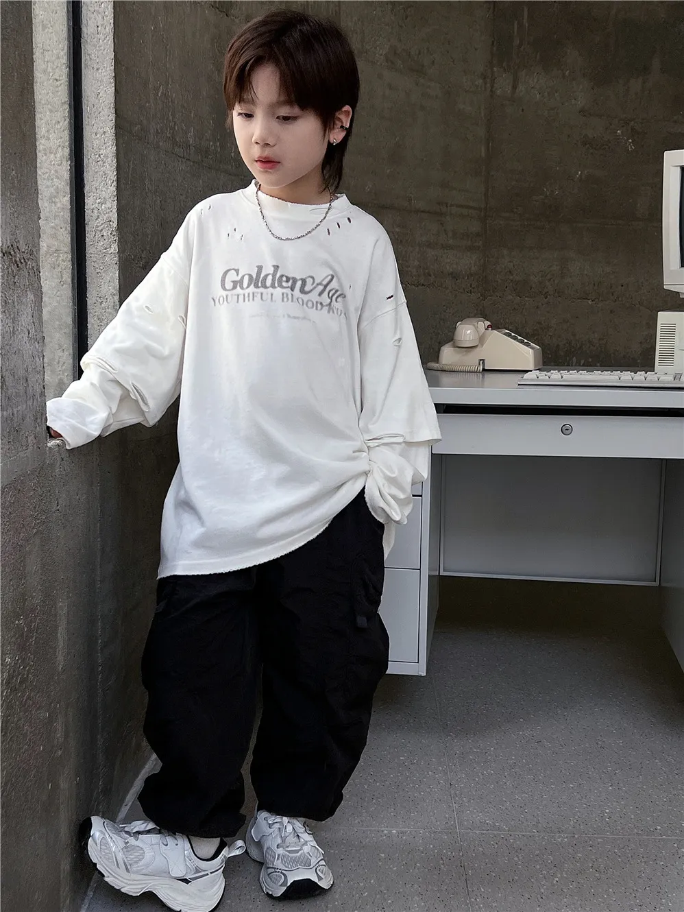 【90-150cm】毎日着たくなる フェイクレイヤード カジュアル 合わせやすい レトロ 長袖 Tシャツ