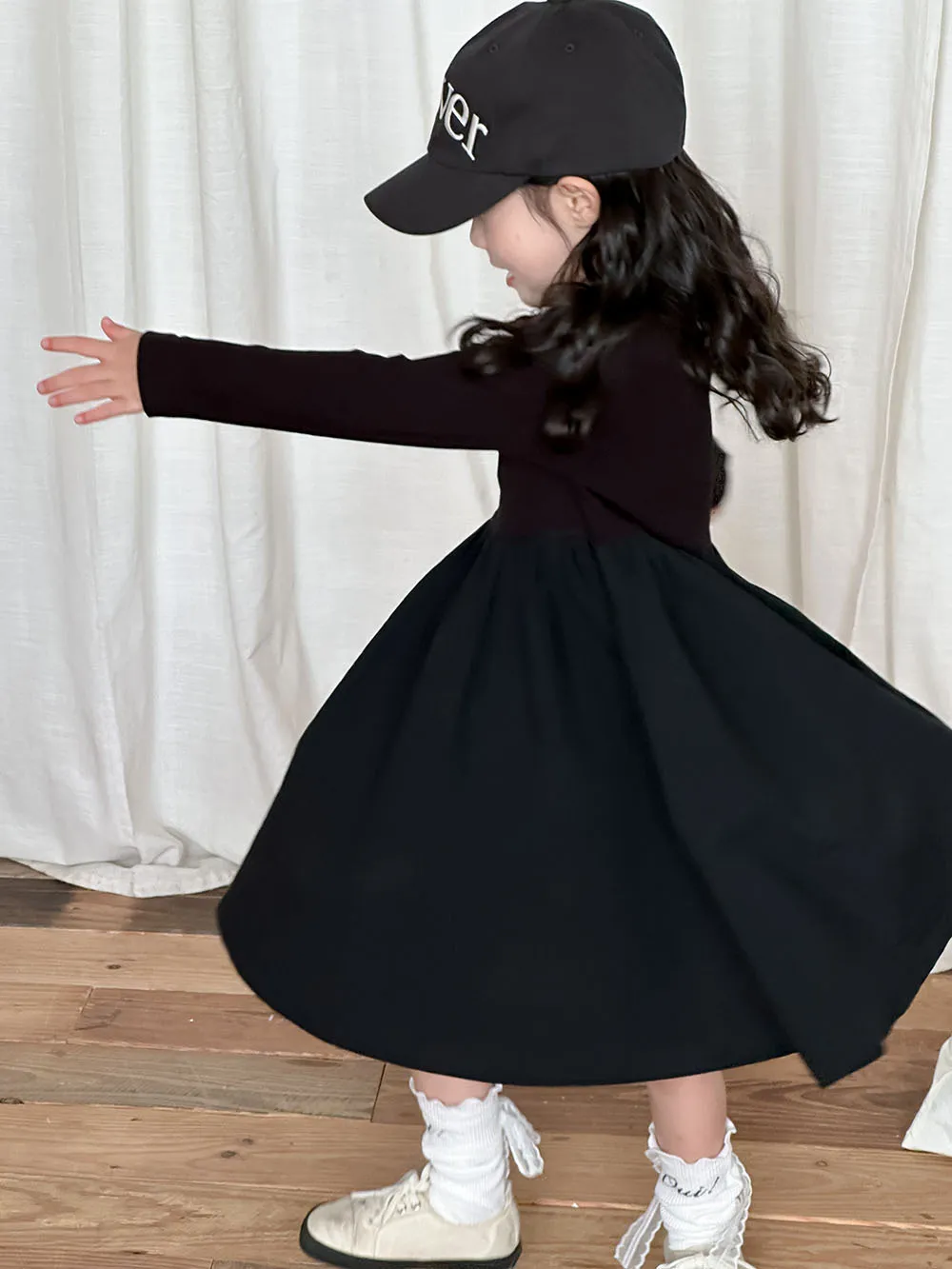 【90-140cm】絶対流行!ガーリッシュ ファッション シンプル おしゃれ 女の子 長袖 ワンピース