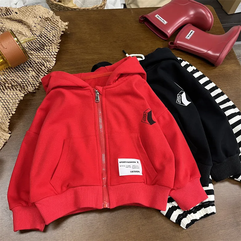 【80-130cm】人気上昇中！ ファッション クール 合わせやすい 男の子 長袖 フード付き アウター