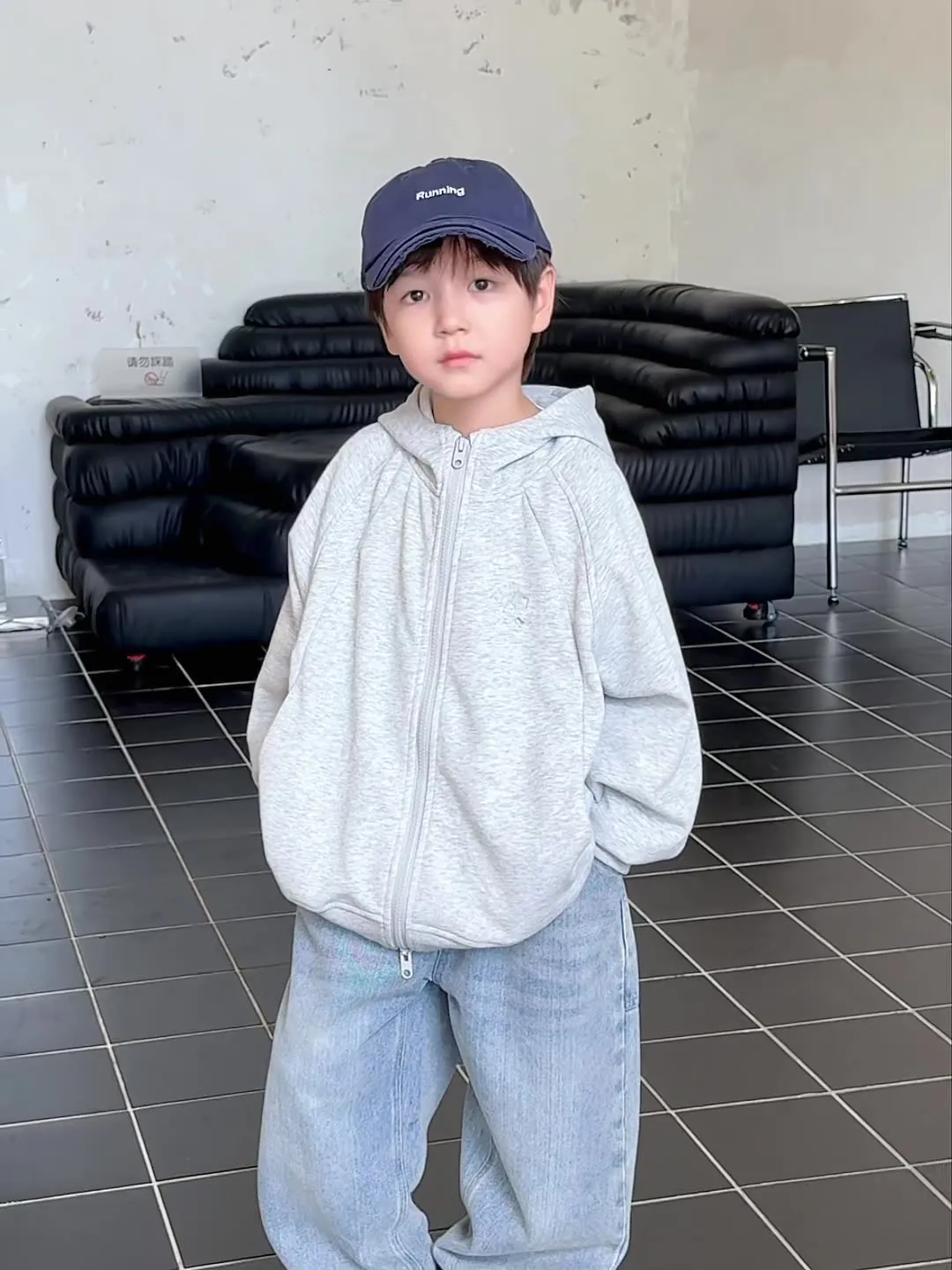 【90-150cm】人気上昇中! ファッション クール 合わせやすい 男の子 長袖 フード付き アウター