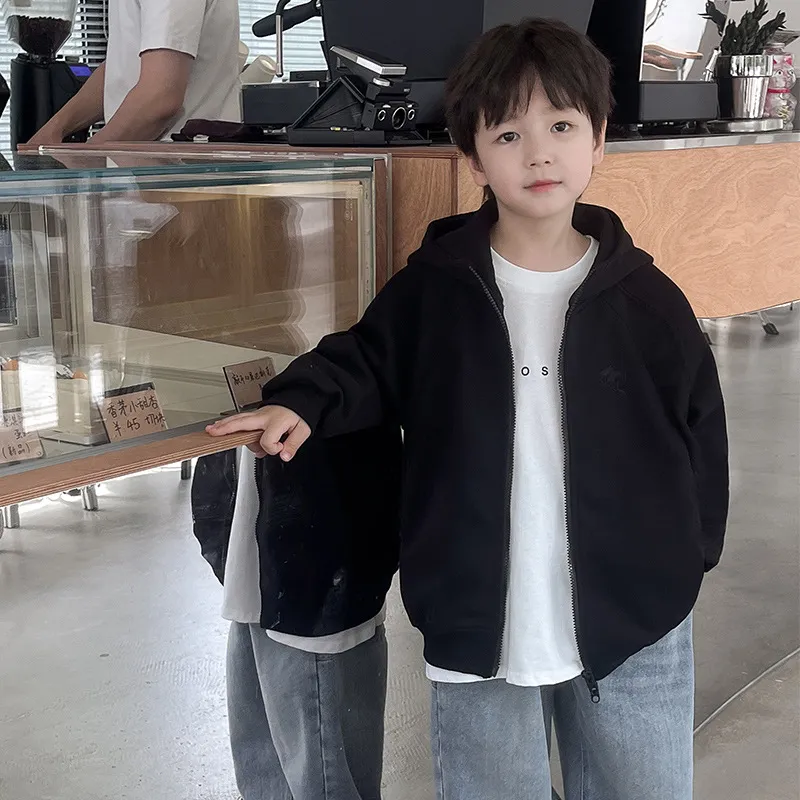 【90-150cm】人気上昇中! ファッション クール 合わせやすい 男の子 長袖 フード付き アウター