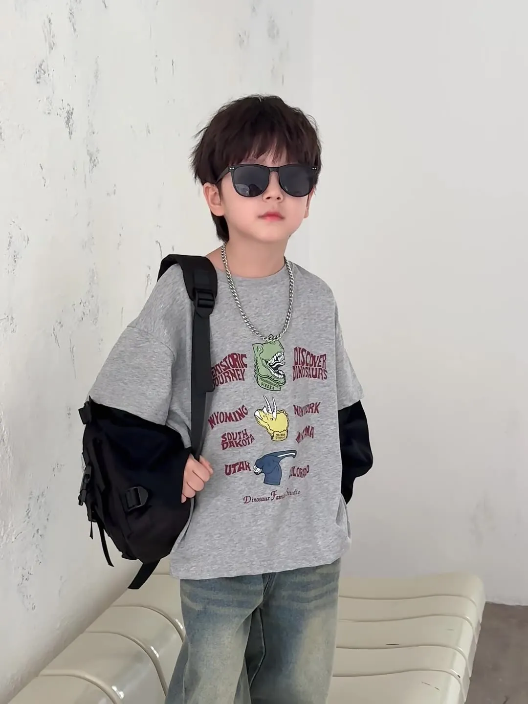 【90-150cm】見逃さないで！クール カジュアル  切り替え カートゥーン 男の子 トレーナー