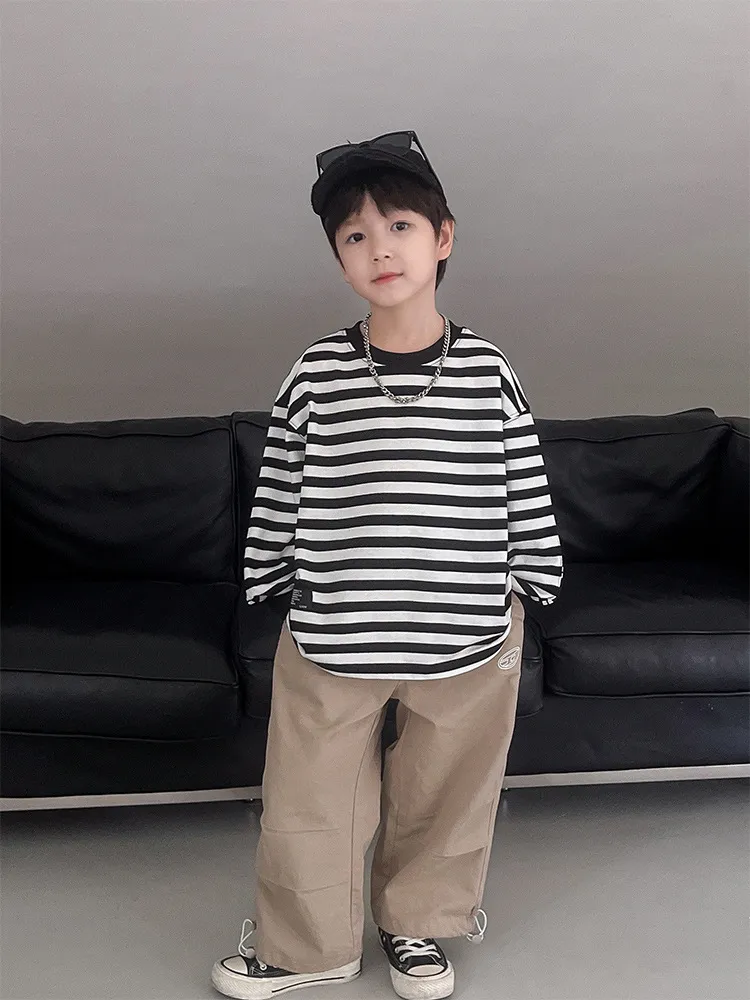 【90-150cm】大人気！ストリート系 カジュアル  ボーダー柄 配色  男の子 長袖 Ｔシャツ