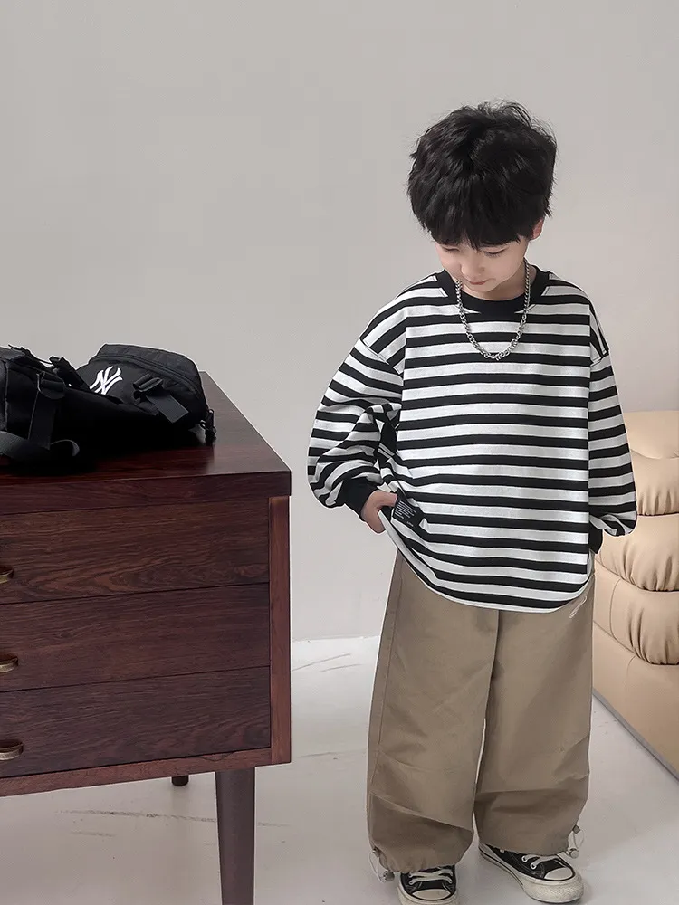【90-150cm】大人気!ストリート系 カジュアル ボーダー柄 配色 男の子 長袖 Tシャツ