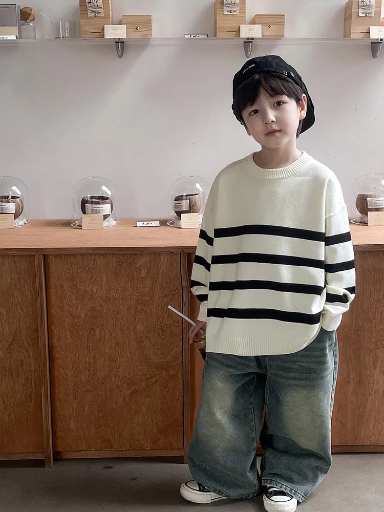 【90-150cm】絶対流行！クール カジュアル  日常 二色選べる  男の子 セーター