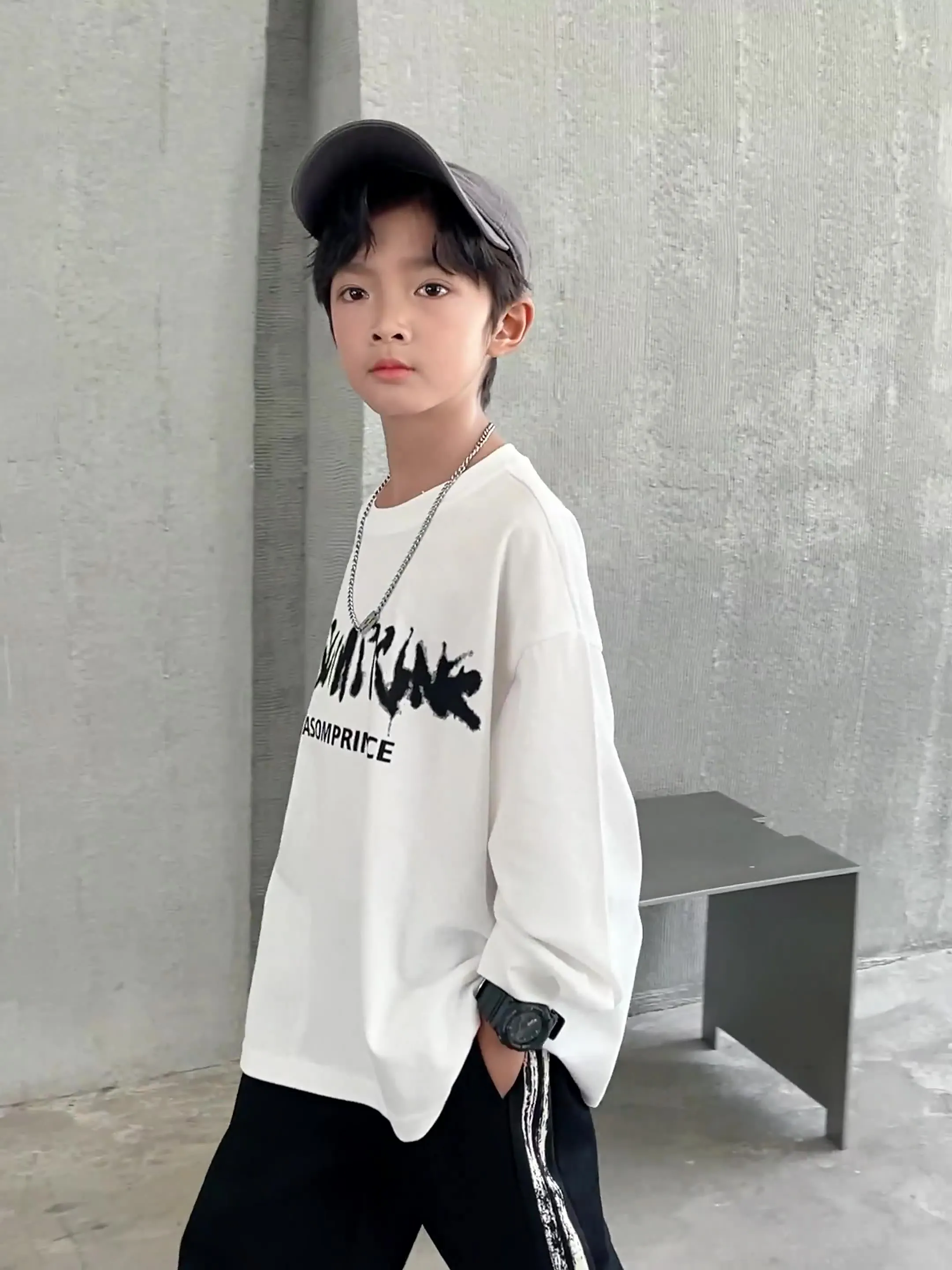 【90-160cm】デイリーコーデに取り入れやすい1枚 プリント 綿 Tシャツ 長袖 ロンT 子供服