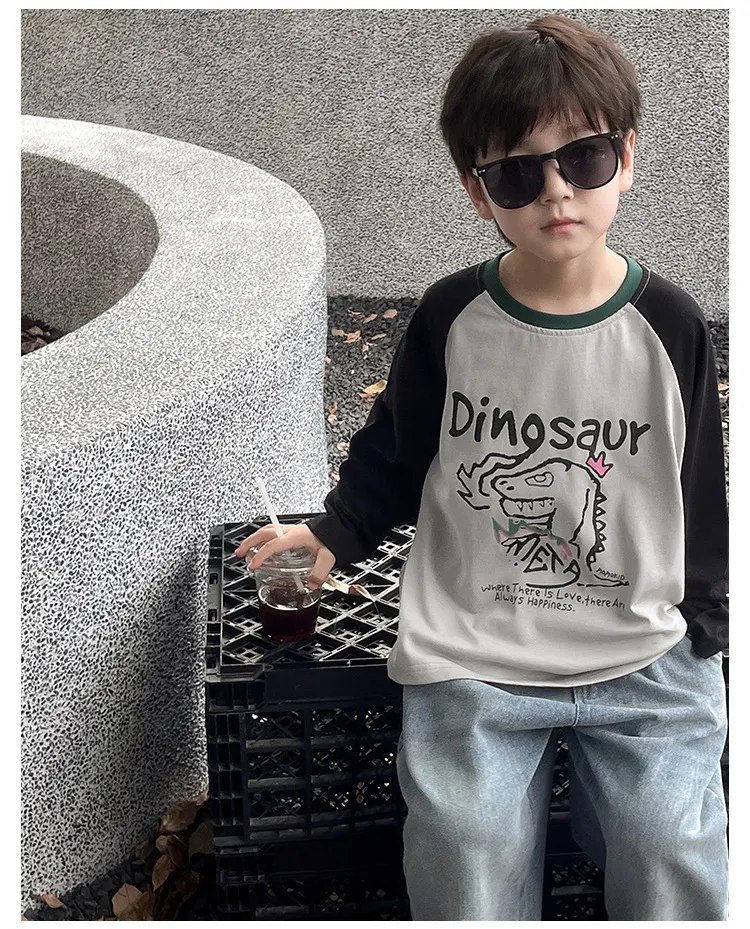 【90-150cm】かわいい　恐竜 Tシャツ 長袖 ロンT 子供服　トップス