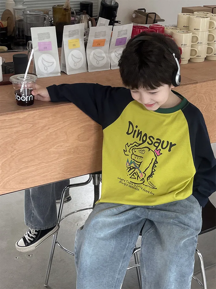【90-150cm】かわいい　恐竜 Tシャツ 長袖 ロンT 子供服　トップス