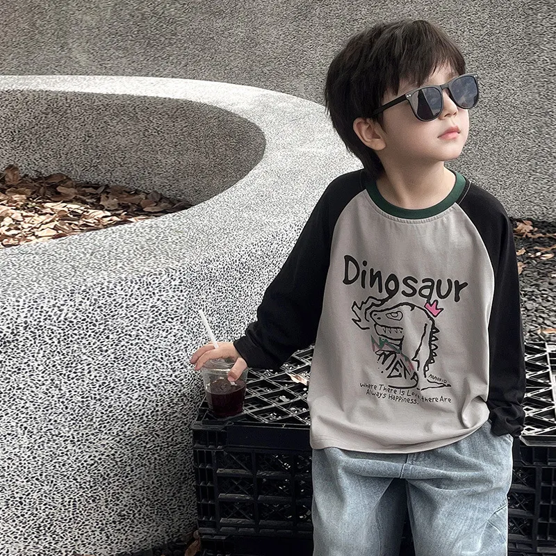 【90-150cm】かわいい　恐竜 Tシャツ 長袖 ロンT 子供服　トップス