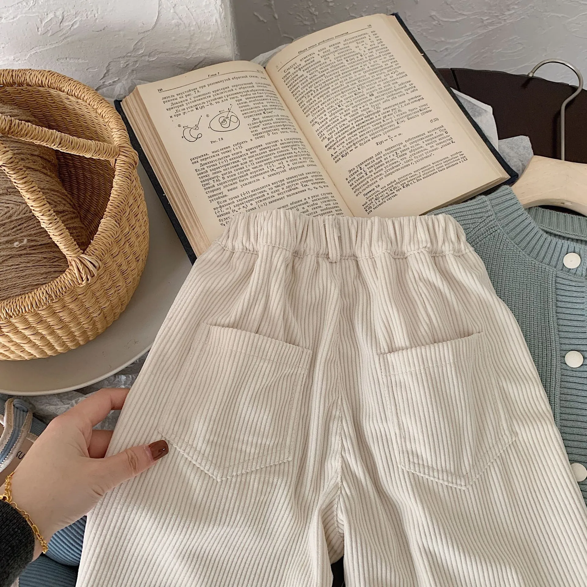 【90-130cm】 人気 オシャレ オススメ コーデュロイパンツ 無地 長ズボン ベビー服 キッズ 子供服