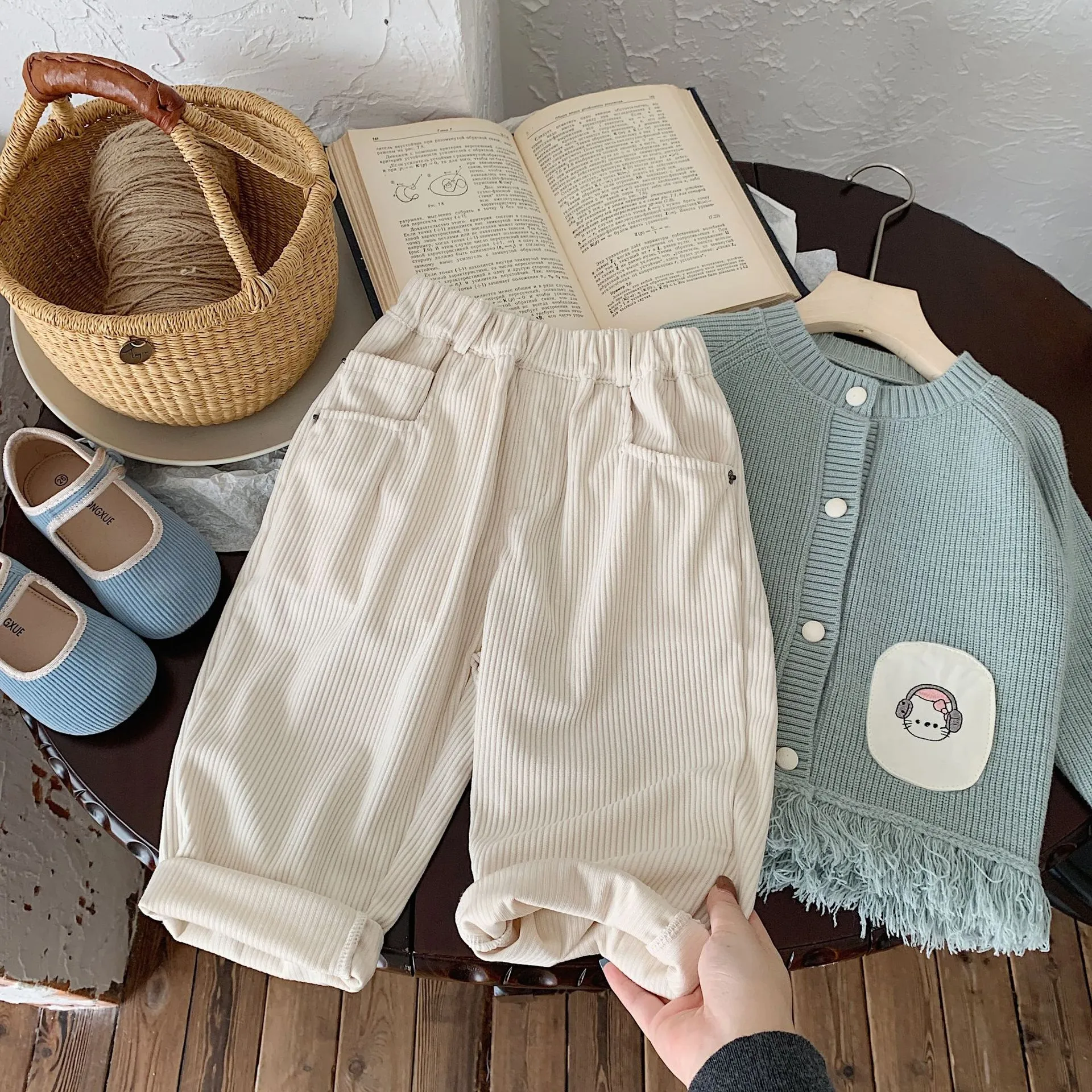 【90-130cm】 人気 オシャレ オススメ コーデュロイパンツ 無地 長ズボン ベビー服 キッズ 子供服