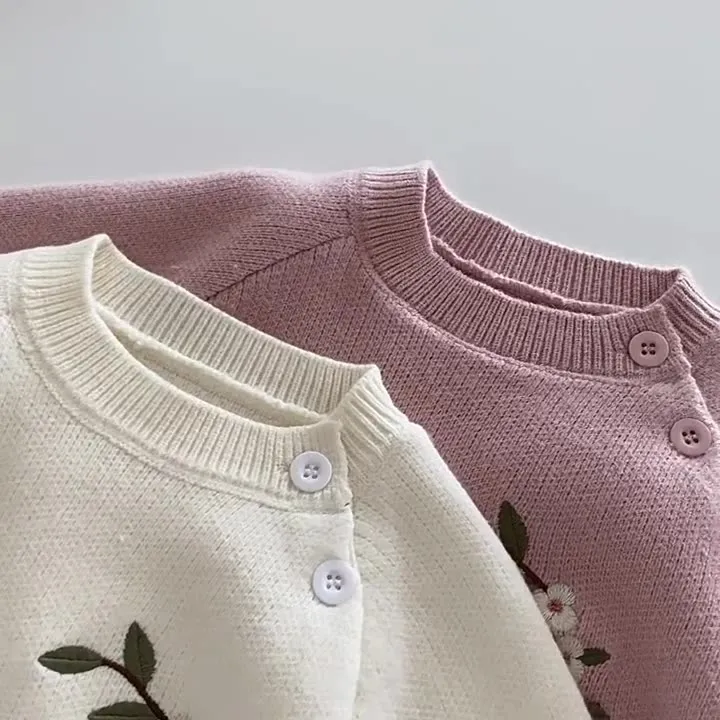 【73-120cm】見逃さないで！秋新作 スウィート ガーリッシュ 刺繍 女の子 セーター