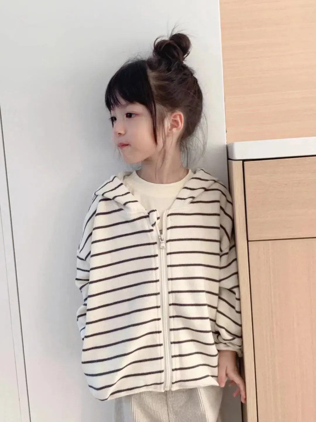 【90-130cm】超人気 ボーダー柄 シンプル 合わせやすい 可愛い カジュアル フード付き アウター