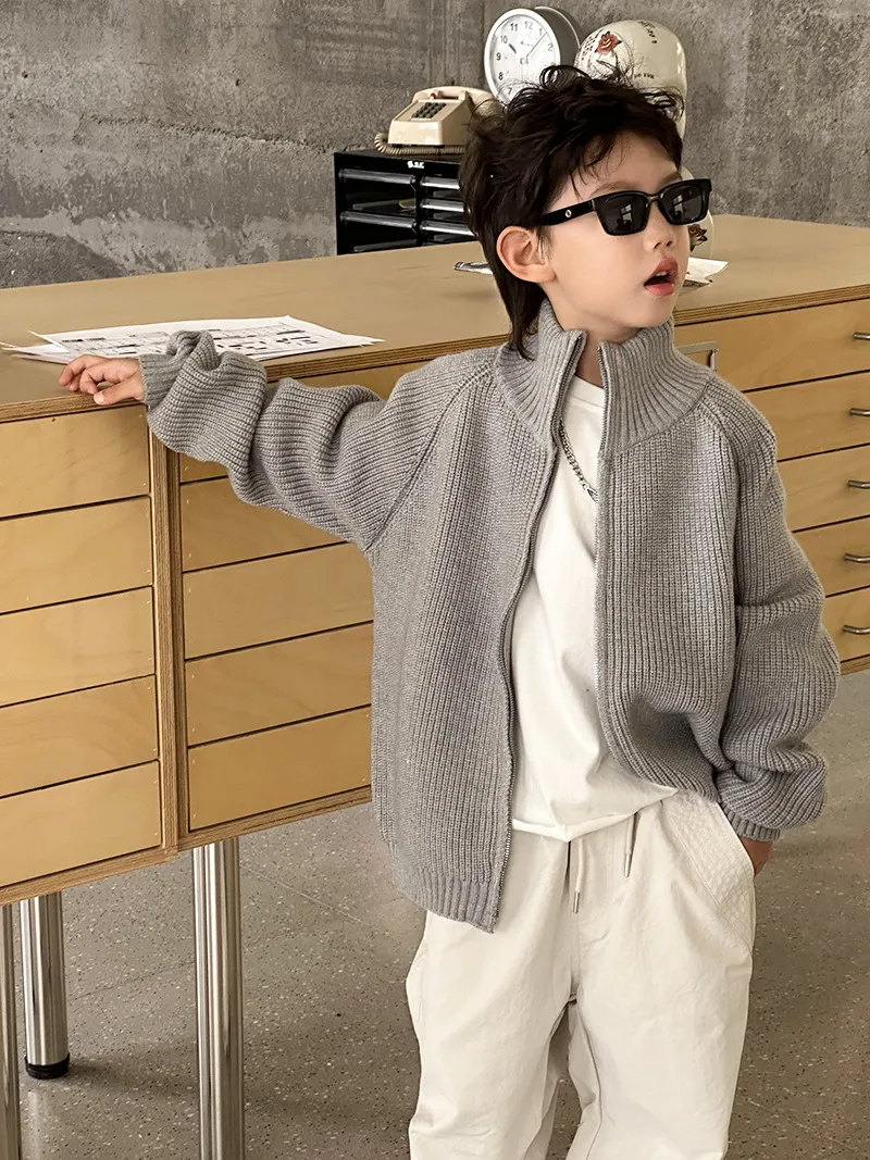 【90-140cm】シンプル カジュアル  合わせやすい 二色選べる 定番 男の子 カーディガン