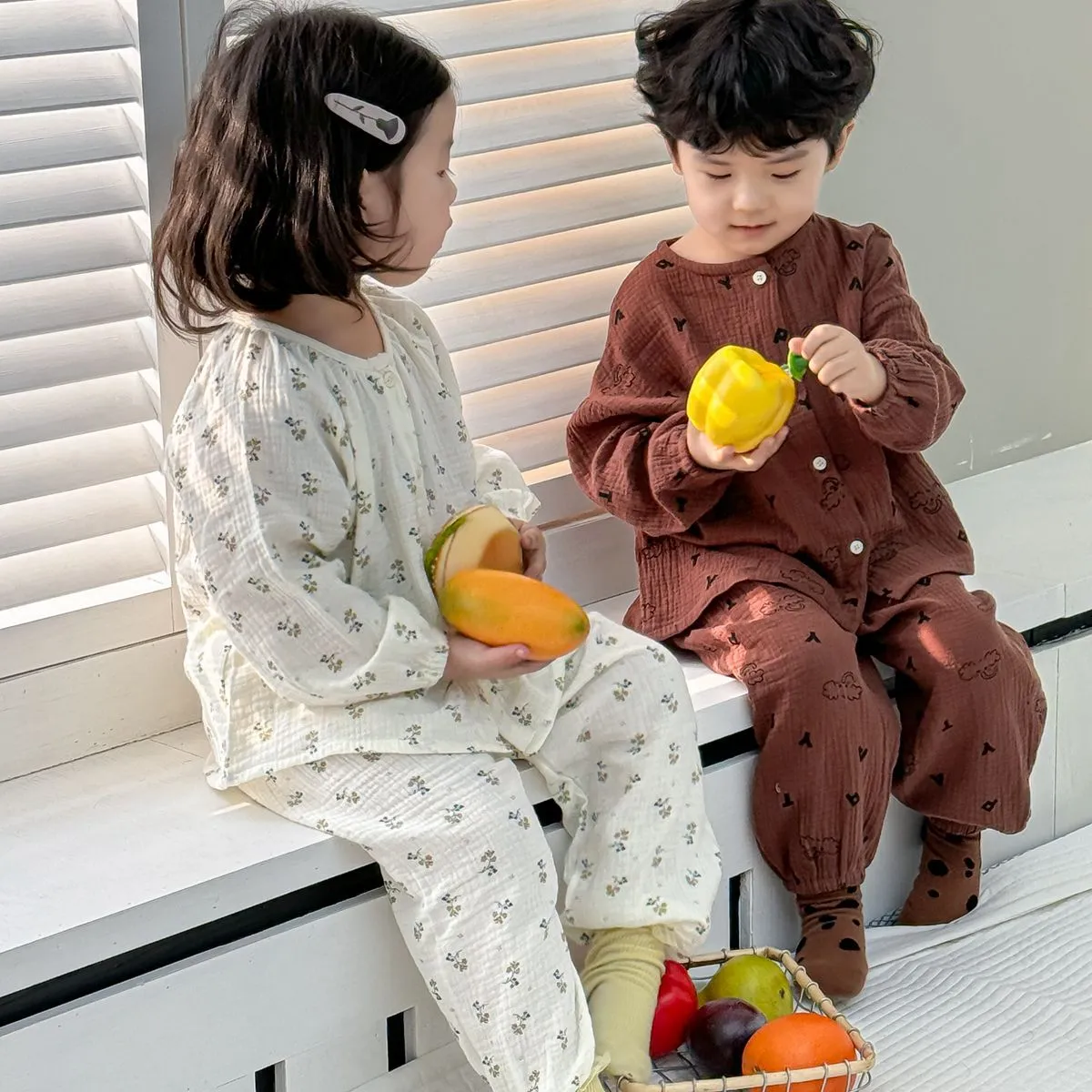 【90-130cm】 秋冬 暖かい 前開き 兄妹お揃い 長袖 子供 ルームウェア 可愛い セットアップ