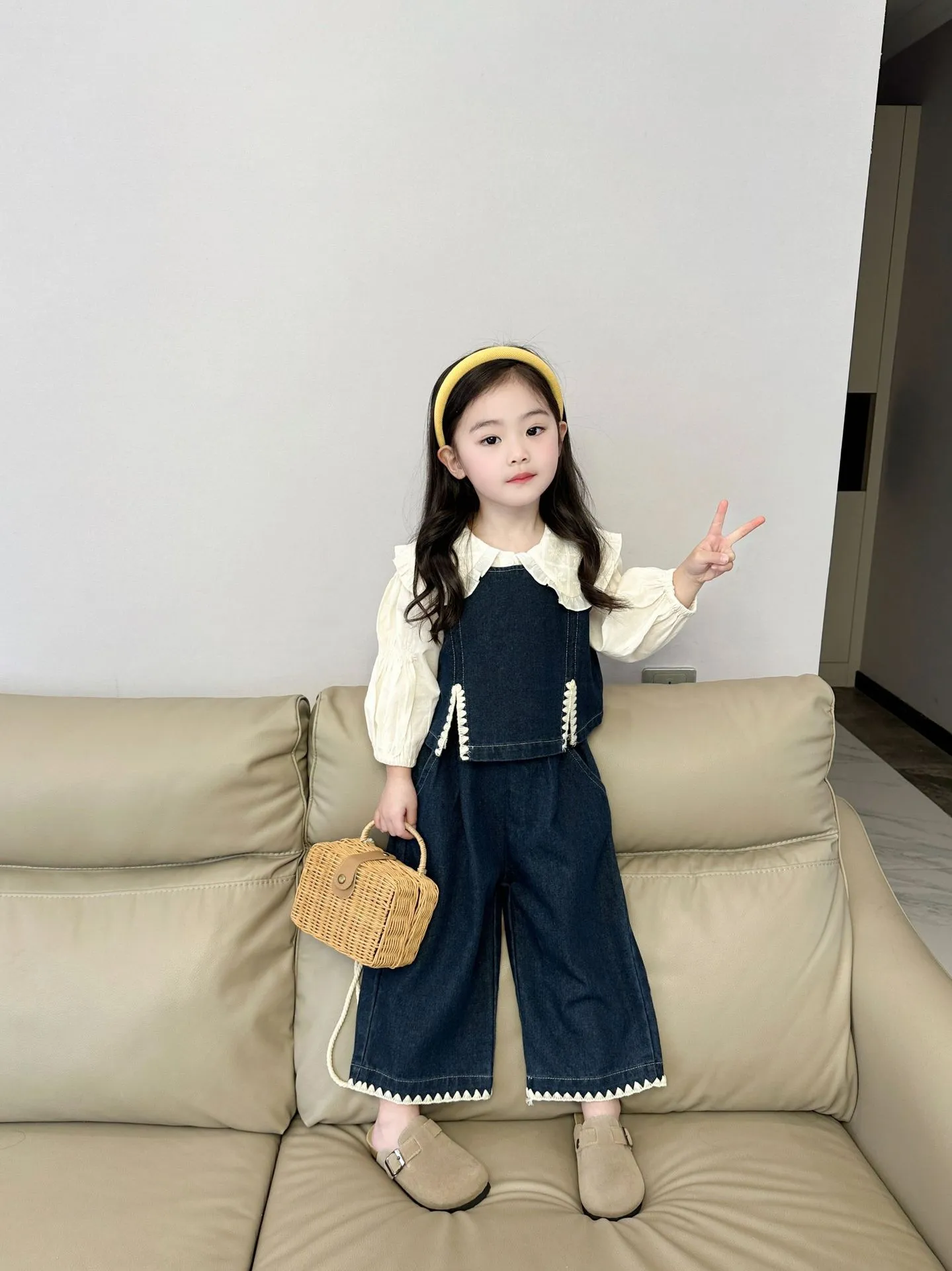 【90-140cm】おしゃれ 可愛い　セットアップ キッズ 3点セット長袖シャツ+デニム上下セット
