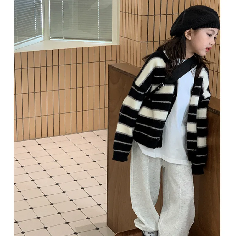 【110-160cm】ナチュラル トップス 子供服 お普段着 ボタン ニットカーディガン キッズ