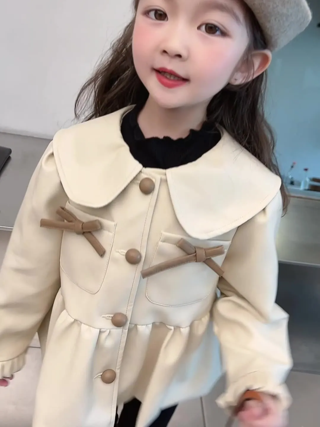 【90-140cm】毎日着たくなる シンプル ボウタイ付き 可愛い きれいめ 女の子 レザー アウター