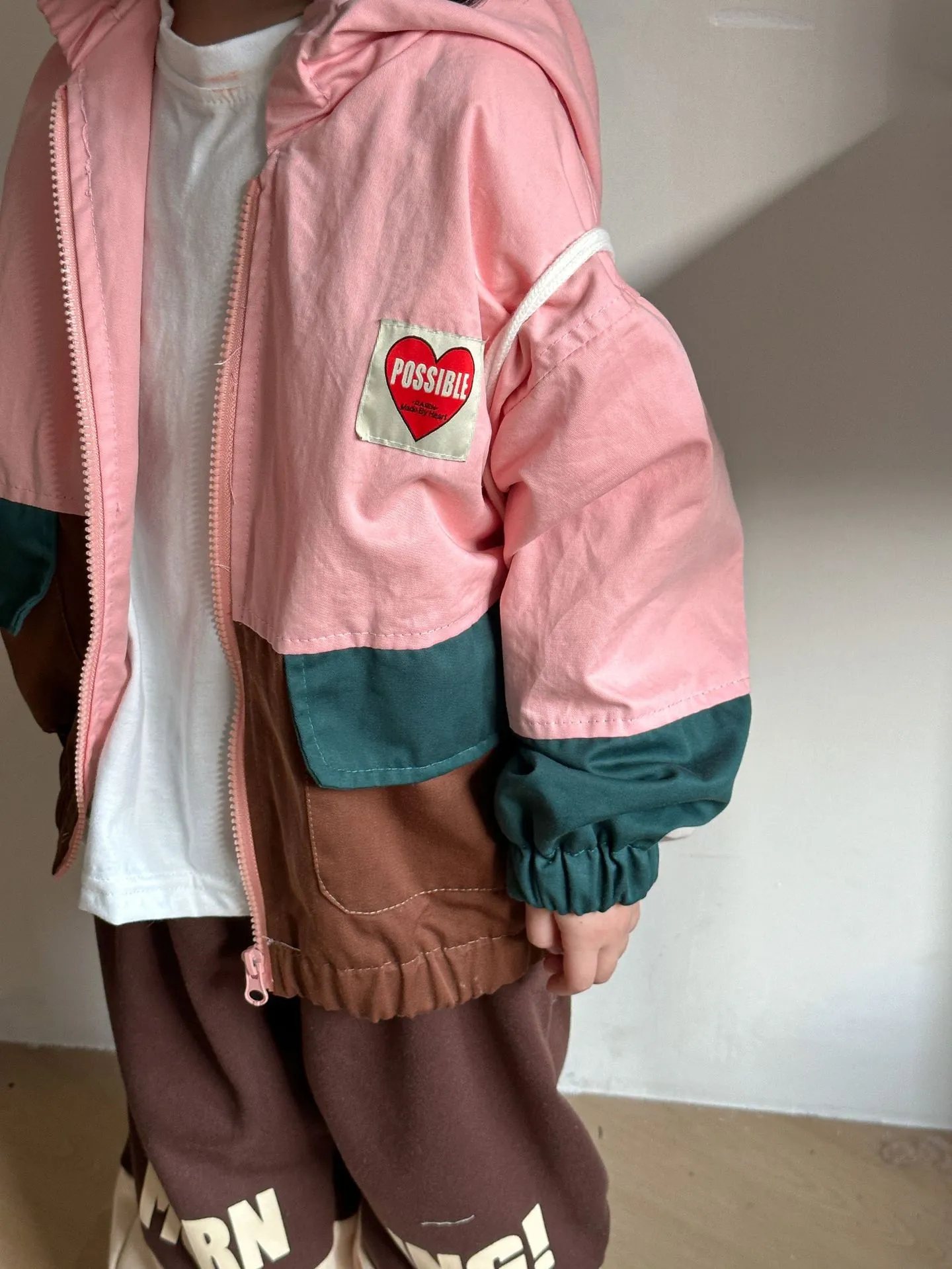 【80-150cm】かわいい フード付きバイカラー 防風 トップス ジャケット コート  こども服
