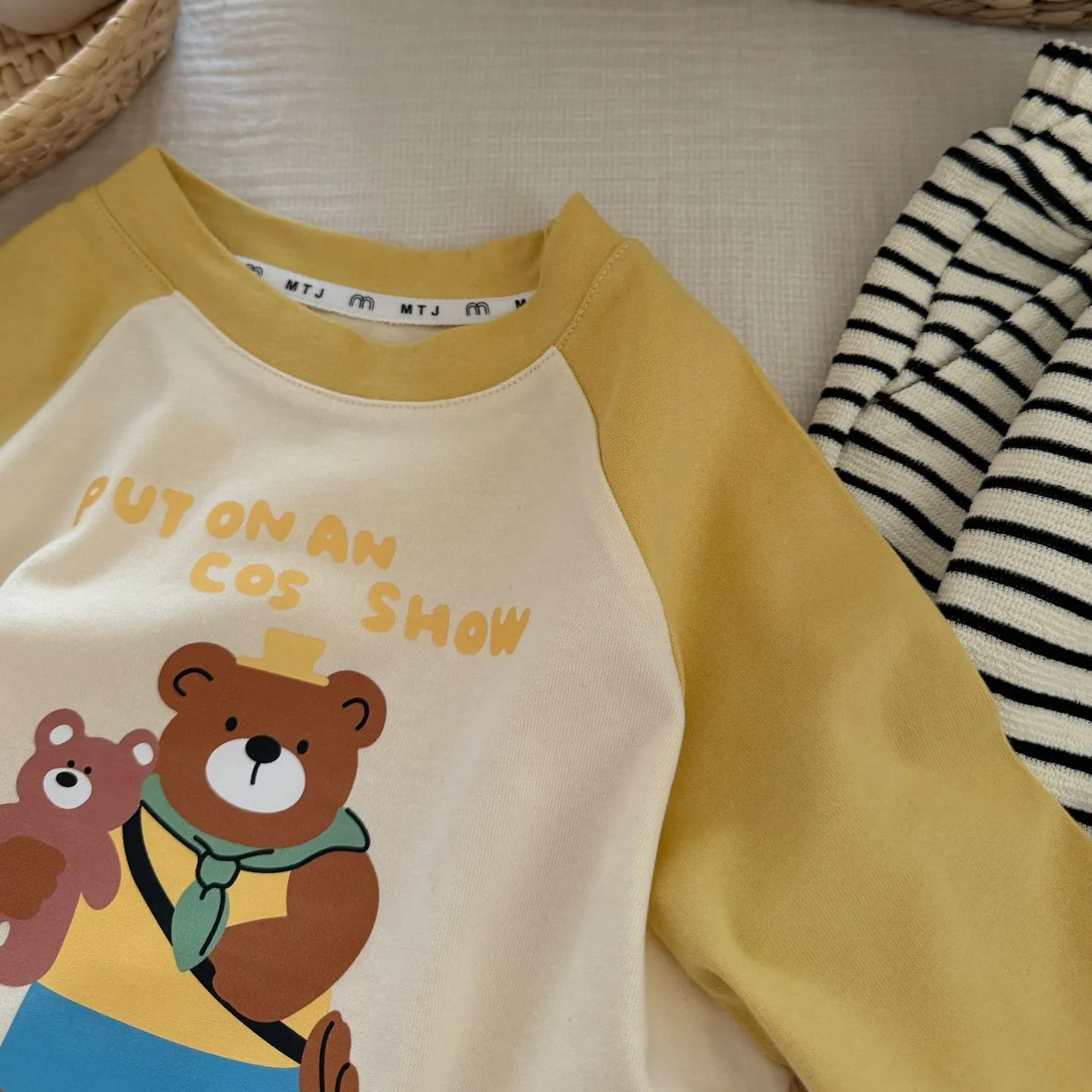 【90-140cm】かわいい 超人気商品 おしゃれ 切り替え 着やすい 長袖 Tシャツ