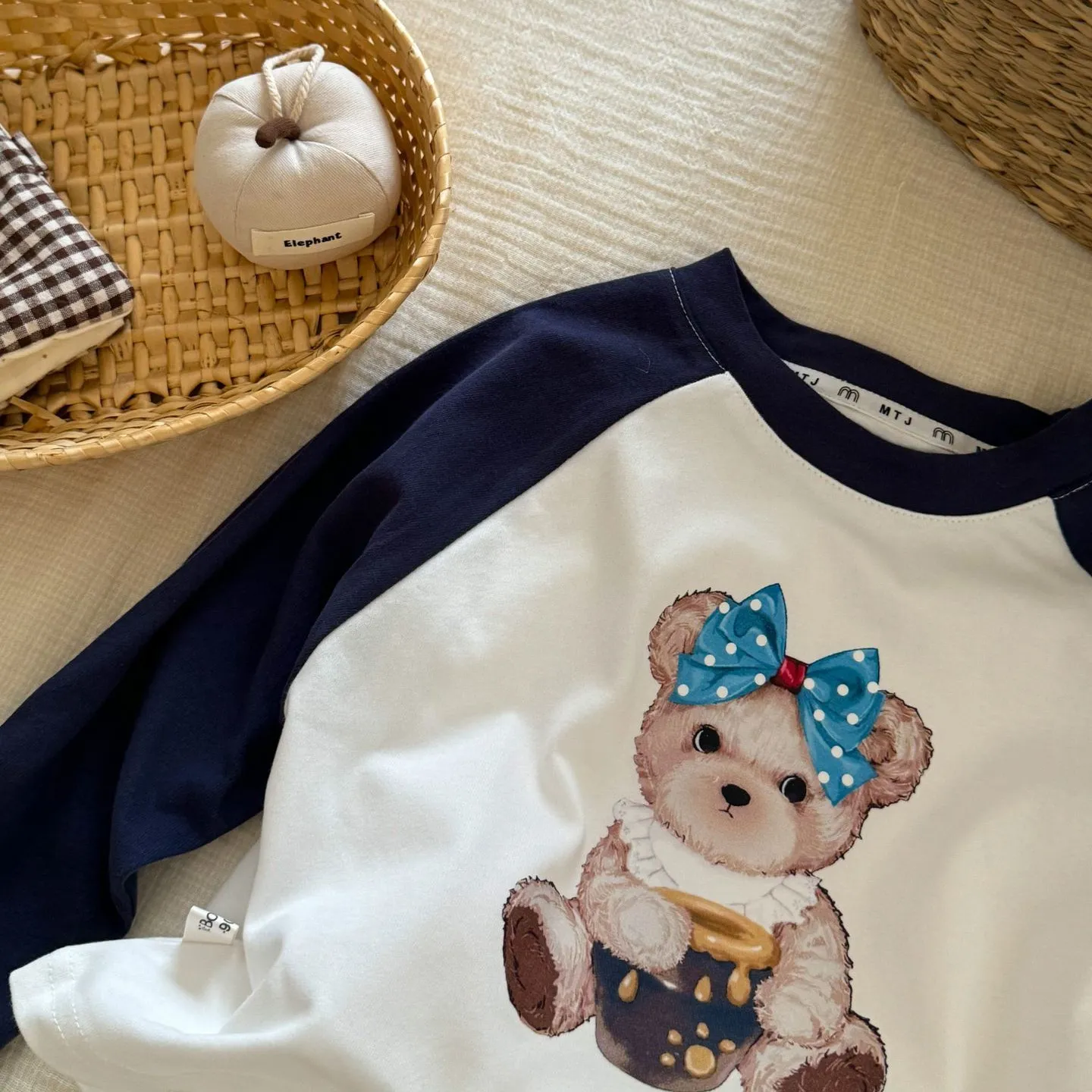 【90-140cm】かわいい 超人気商品 おしゃれ 切り替え 着やすい 長袖 Tシャツ