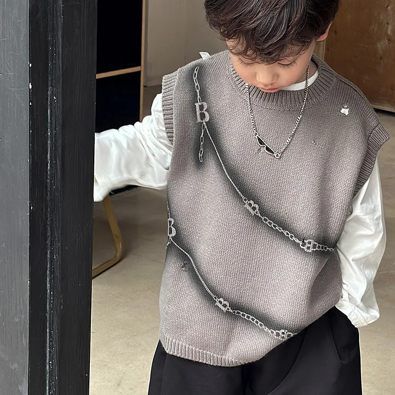 【90-150cm】超人気商品 絶対後悔しない 特別なデザイン カッコイイ 男の子  ニットベスト