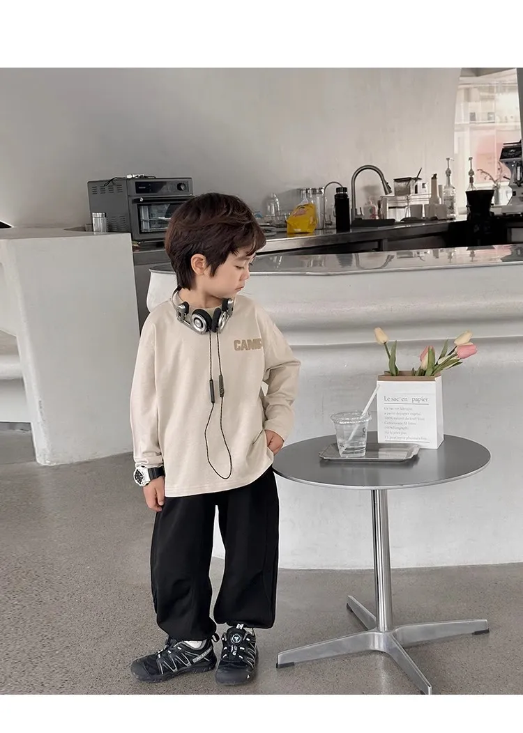 【90-140cm】着回し力抜群！シンプル カジュアル 日常 アルファベット 四色選べる  男の子 長袖 Ｔシャツ