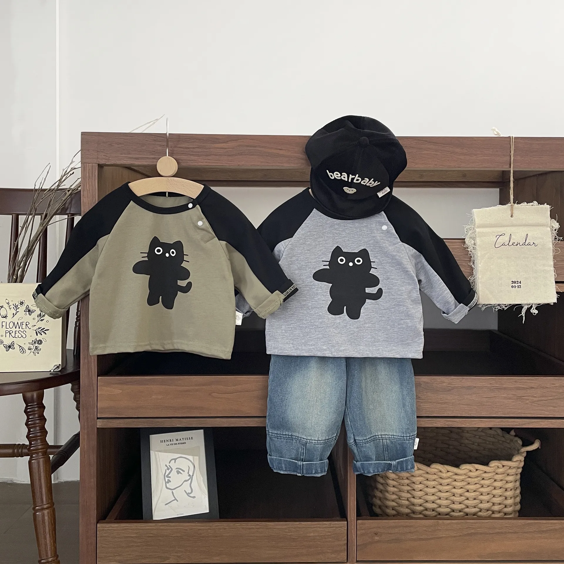 【73-110cm】可愛い カジュアル 配色 動物柄 長袖 ラウンドネック Tシャツ