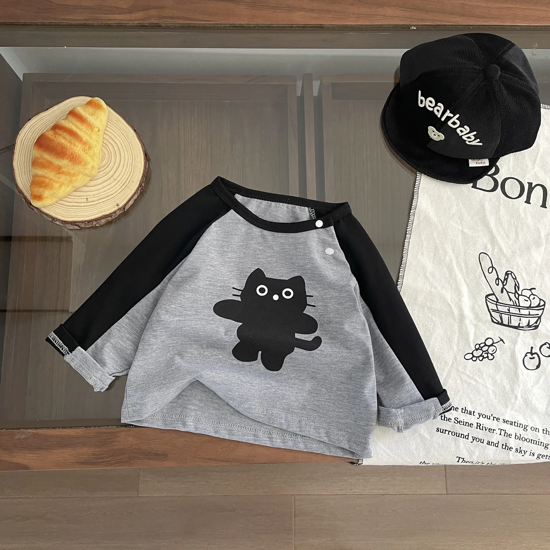 【73-110cm】可愛い カジュアル 配色 動物柄 長袖 ラウンドネック Tシャツ