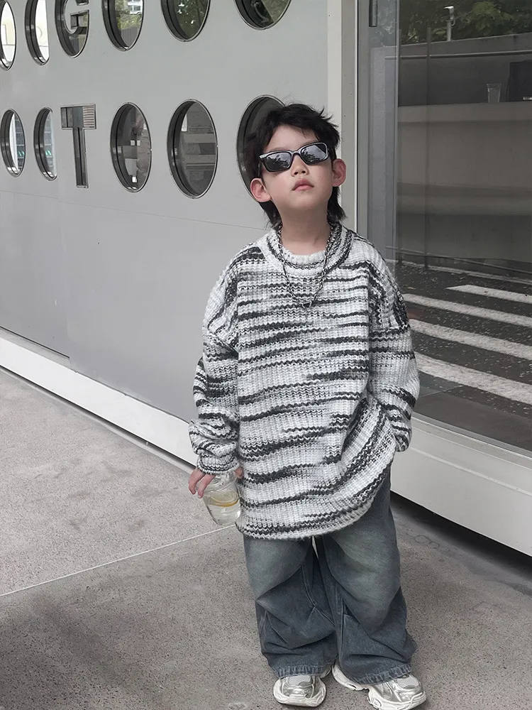 【110-160cm】特別なデザイン 個性 おしゃれ ファッション クール グラデーション色 男の子 セーター